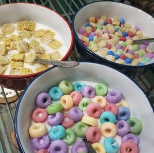 CIN TOAST CRUNCH 15 Ounce Hand Made Cereal Bowl Candles